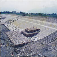 梓川巨石護岸工事実績写真1